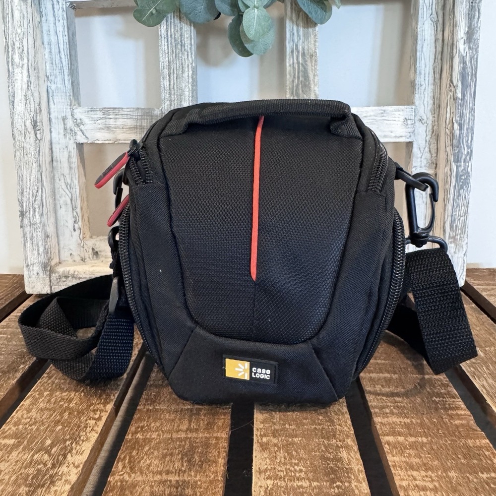 Case Logic DCB-304 High Zoom Camera Case - Black